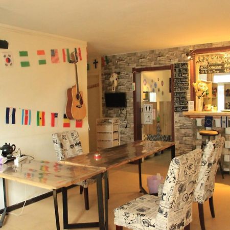 First Met Backpackers Hostel Chengde Exterior foto